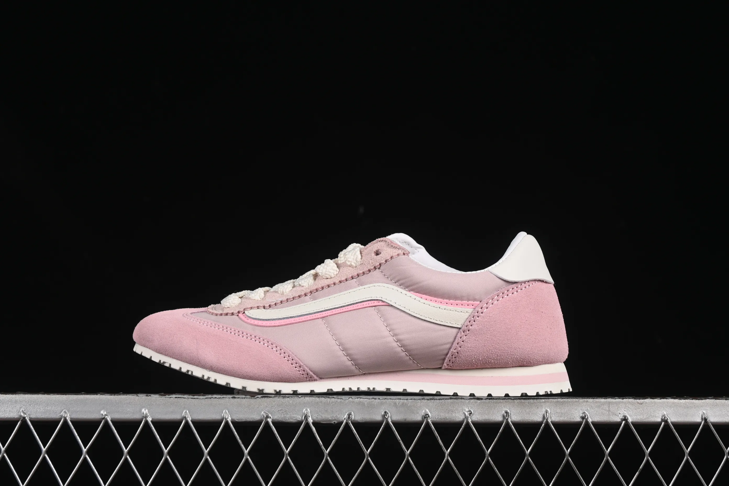 All categories Vans Vans series Vans Low Vans low-top Vans Super Lowpro Vans retro fashion comfortable versatile casual sneakers VN000CS0PRM